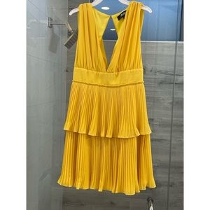 Lulus yellow pleated dress